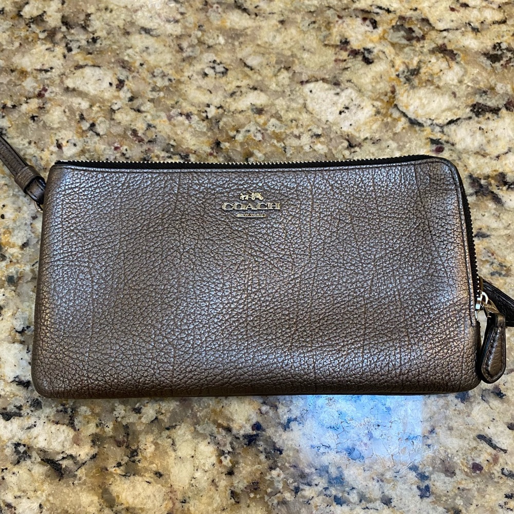 Coach wristlet wallet